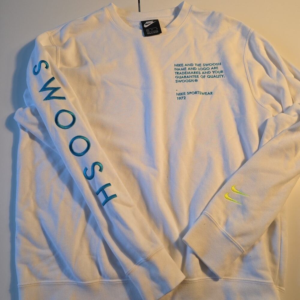 Nike Sportswear Swoosh 1972 Crewneck Sweatshirt Medium